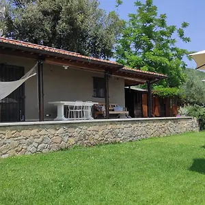  Bed & Breakfast La Casina Di Iris Italia