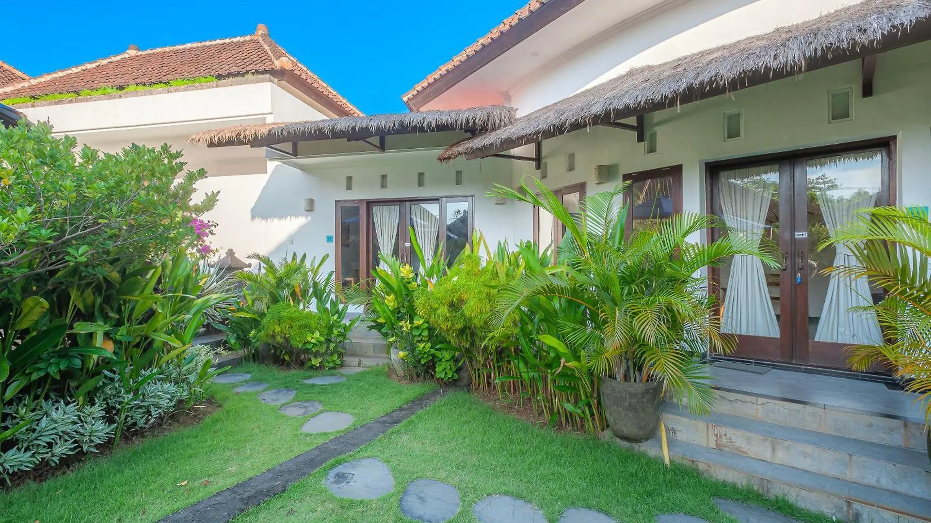 Asri Villas Bingin Uluwatu 0*,